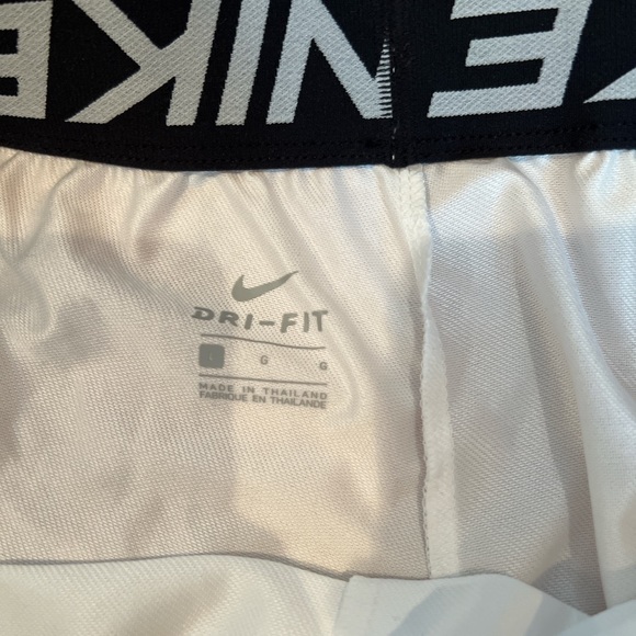 Nike Women’s Dri Fit workout short, white - Picture 3 of 4